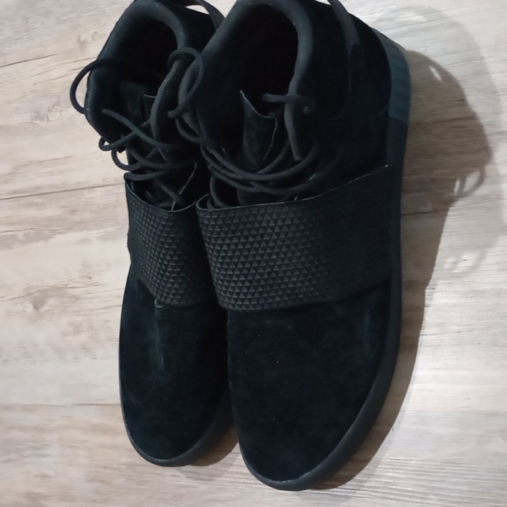 Adidas men's shoes - Picture 3 of 4